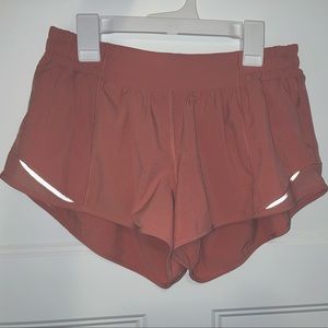 Lululemon Pink Savannah hottie hot shorts size 8, 2.5 inseam